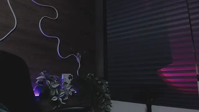 MiaBunnie's cam snapshot