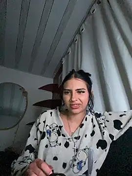 Hilary_pinkk's cam snapshot