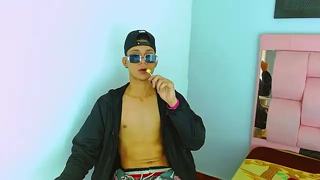 Axel_Marcu live sex cam