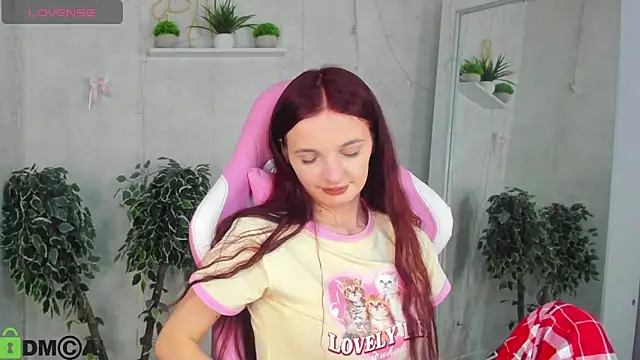 Alicia_Adammss's cam snapshot