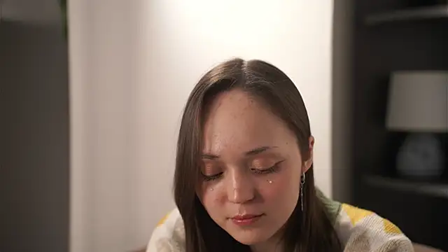 SydneyPuffer's cam snapshot