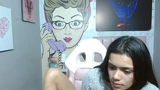 cora_desirers707's cam snapshot