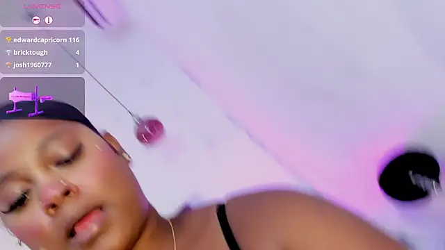 Meeganfoox's cam snapshot