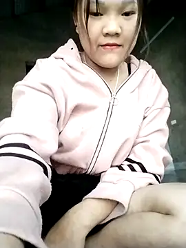 m-mbae's cam snapshot