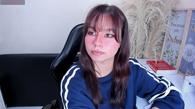 lovequinn_mjs's cam snapshot