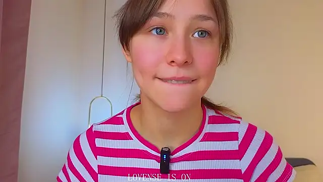 BritniBers live sex cam