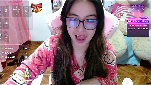 Maggie_Fox3's cam snapshot