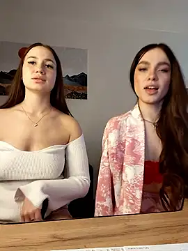 MayaGlow live sex cam