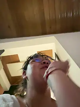 Larissa_Antonella's cam snapshot