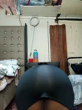 ItsAaliyah445's cam snapshot