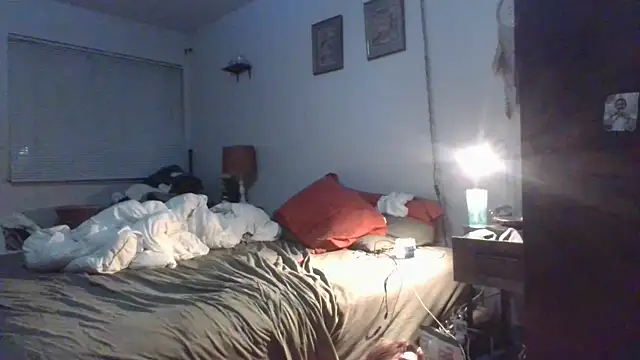 Redriddinghood8's cam snapshot