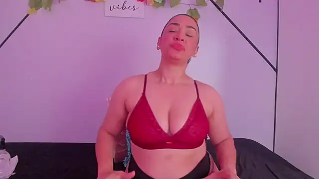 GabyShine's cam snapshot