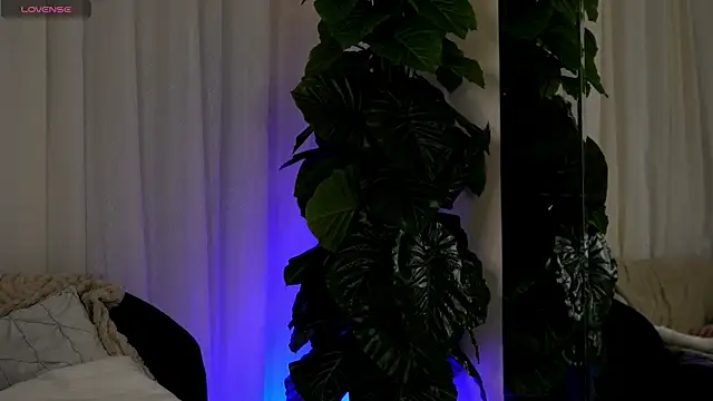 EvaAmanti's cam snapshot