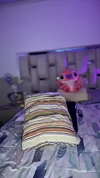 Mia_X1's cam snapshot