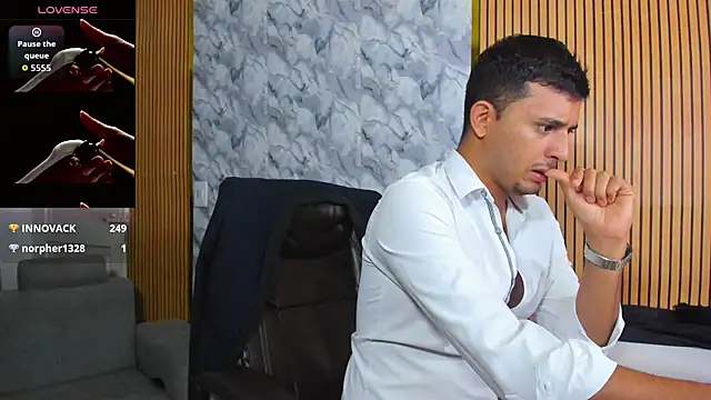 Hideintheoffice live sex cam