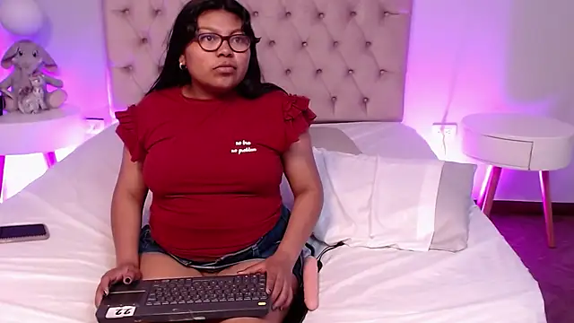 Kiri_Black_'s cam snapshot