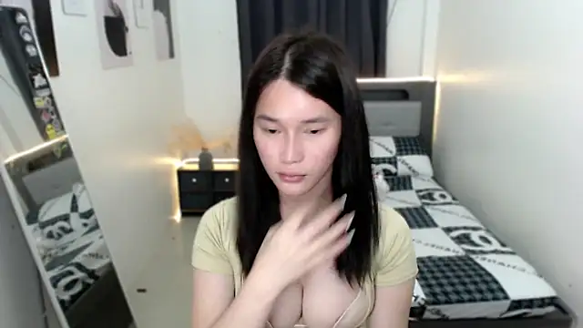 AmazingLuchie live sex cam