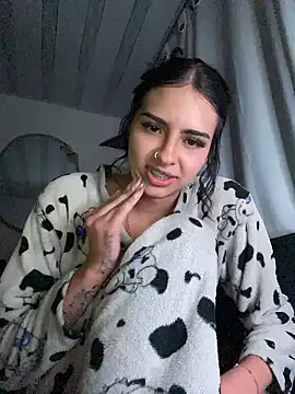 Hilary_pinkk's cam snapshot