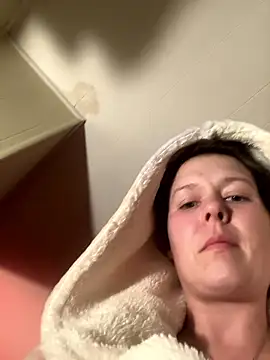 CUMFOREVERY1nTitTiES2's cam snapshot