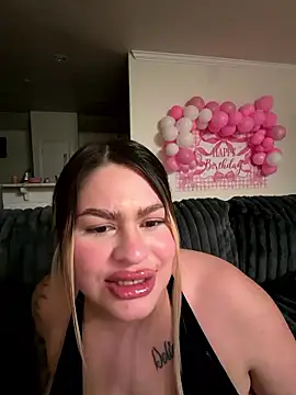 SEXXIBLONDIEE's cam snapshot