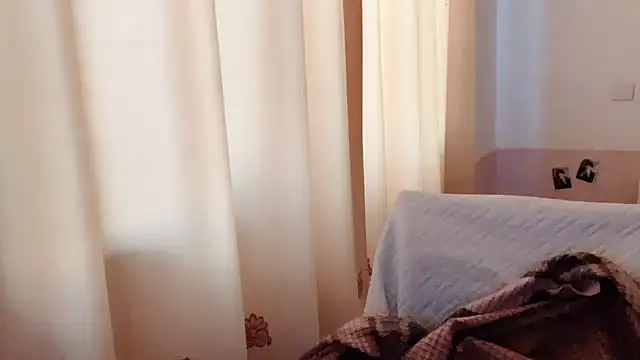 Linda-LL live sex cam