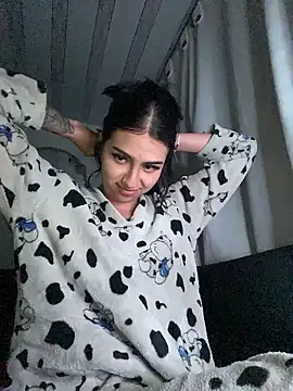 Hilary_pinkk's cam snapshot