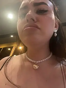 KiraSunshine live sex cam