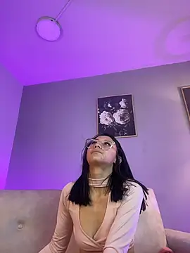 MyCutieBabe's cam snapshot