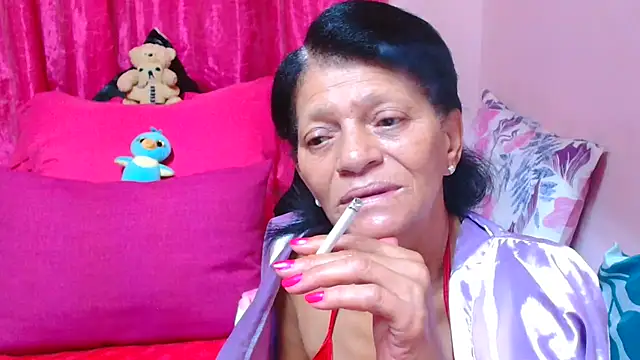 SLUTTYROXY's cam snapshot