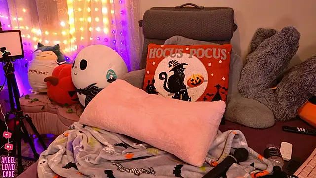 Angel-Lewd-Cake's cam snapshot