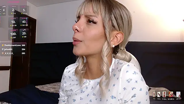 peyton_golden1's cam snapshot