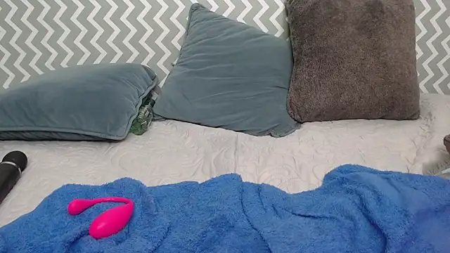 EmilyCoy_'s cam snapshot