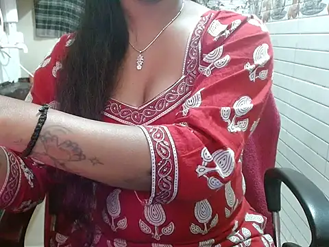 LovingPihu's cam snapshot