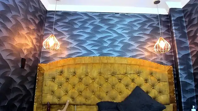 NahomiFireSex's cam snapshot