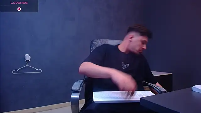 EnzoRace's cam snapshot