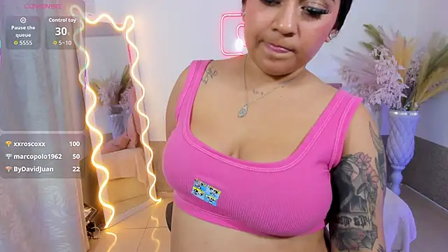 kendra_tay's cam snapshot