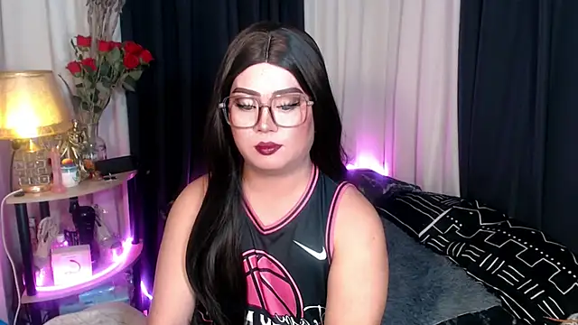 YourSweet-mich's cam snapshot