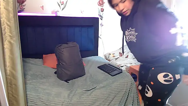 BRYXS1's cam snapshot