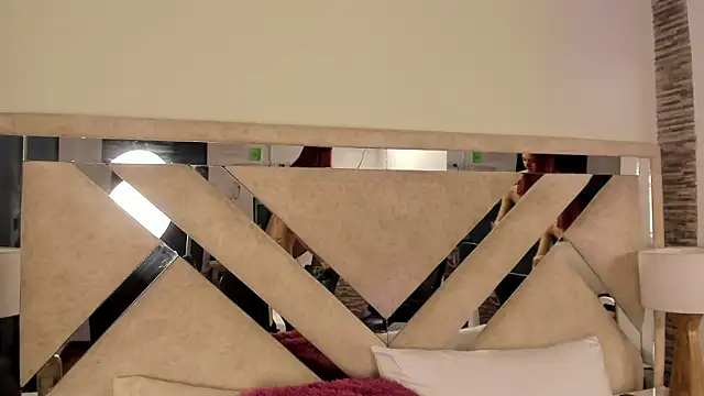 ximena_vasquez8's cam snapshot