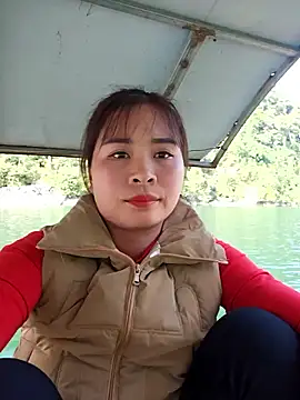 Squirrel-Pear's cam snapshot