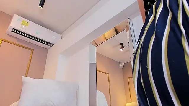 PerlaPreciosa live sex cam