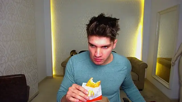 MaxKaiden live sex cam