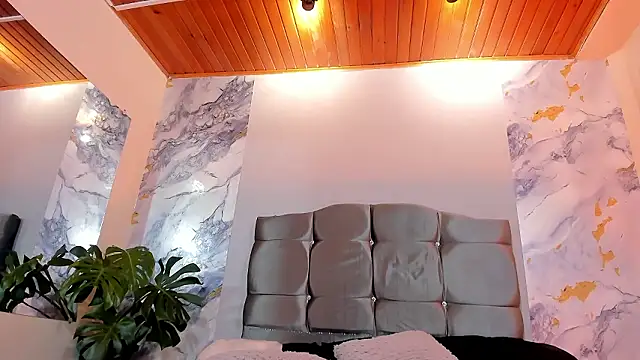 Sky_Rivers live sex cam