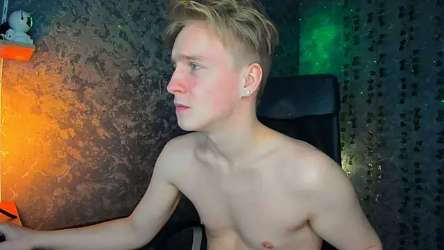 AlexxSweet live sex cam