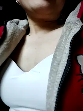 Sam-cute's cam snapshot