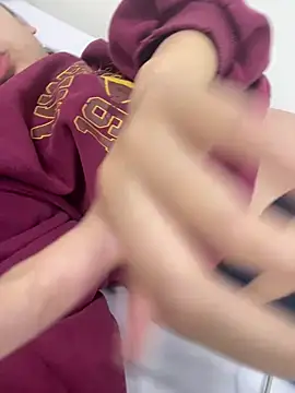 Single-momm22's cam snapshot