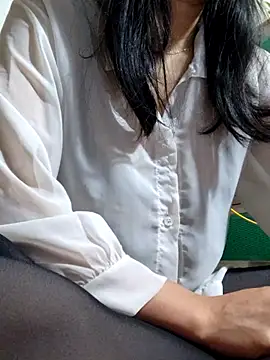 Maria2299 live sex cam