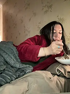 Naughtbaby_2025's cam snapshot