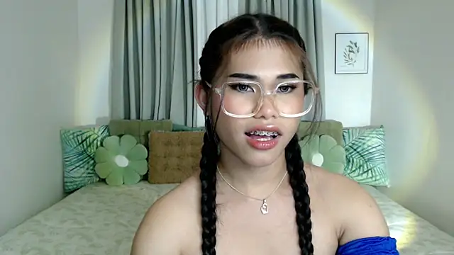 PrettyBlythes_TS's cam snapshot