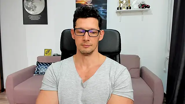 BrutusK08 live sex cam